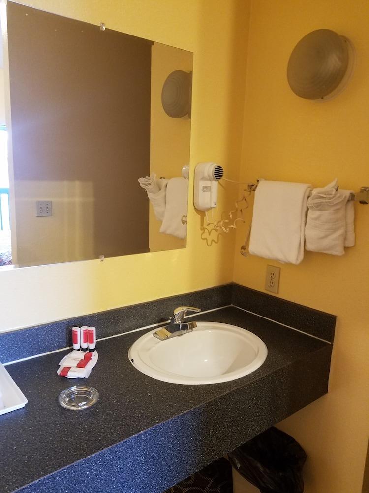Travelodge By Wyndham Wenatchee Extérieur photo